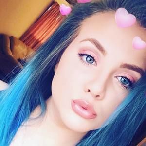 Meet your Posher, Cassandra